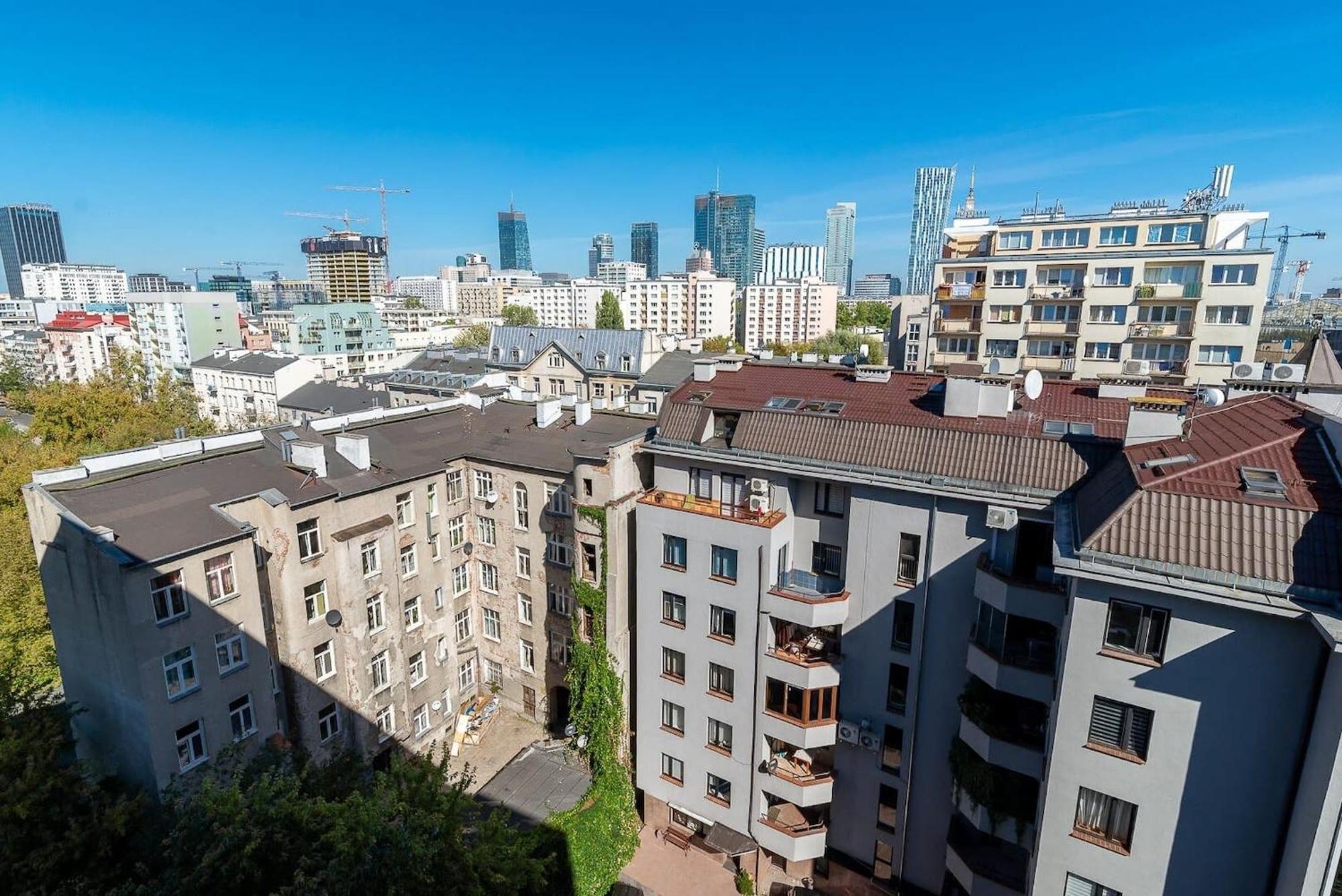 Navy Aesthetic Apartment With Balcony By Noclegi Renters Варшава Екстериор снимка